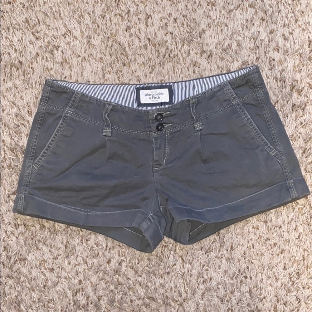 Abercrombie & Fitch gray shorts